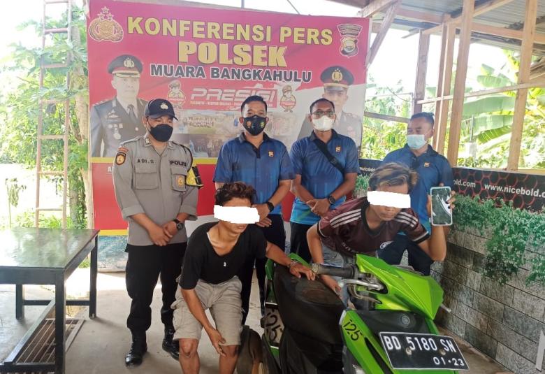 Dua Teduga Jambret 